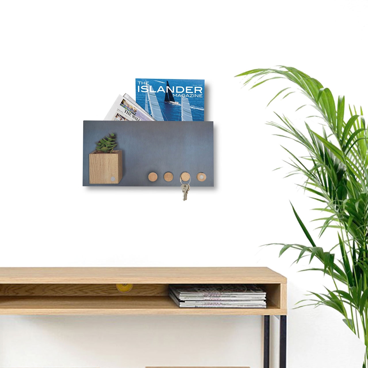 Mail holder