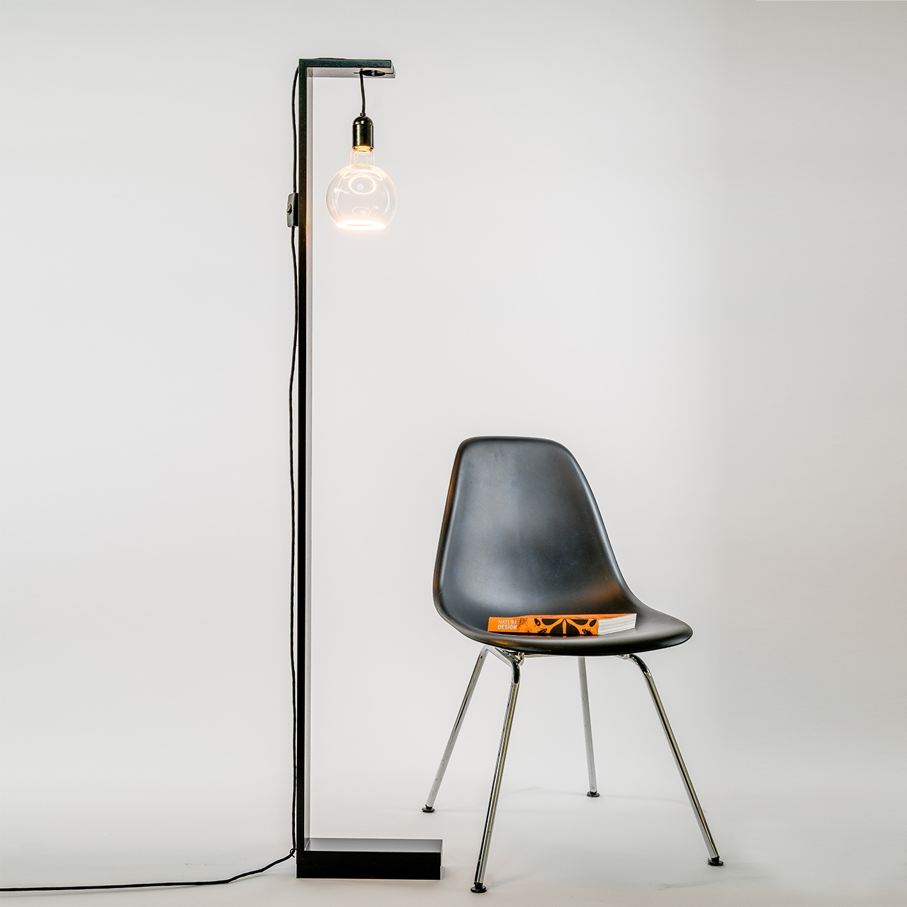 Stand, standing holder for lamps, black