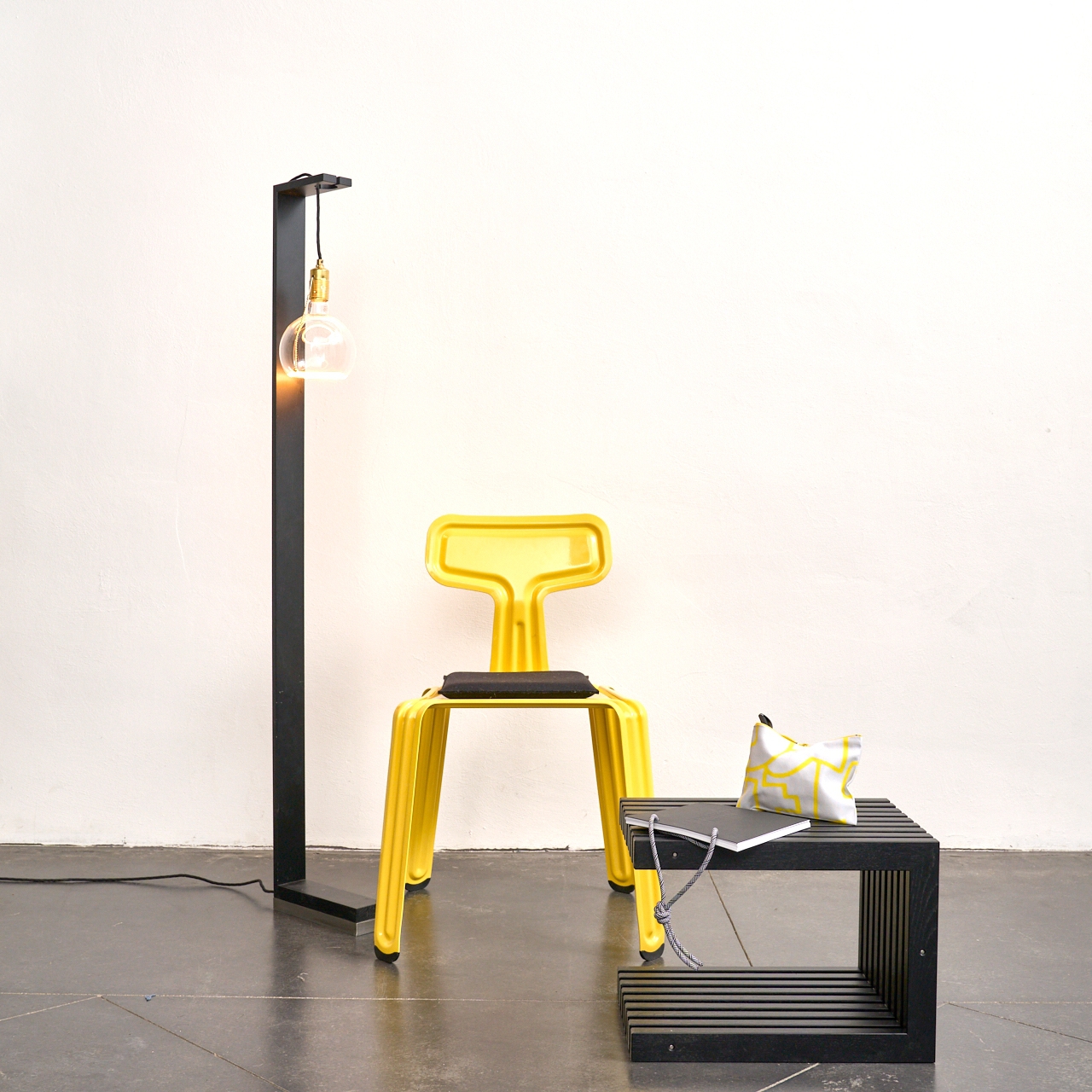 Stand, standing holder for lamps, black
